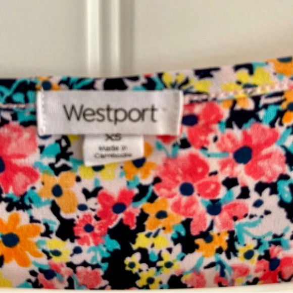 Westport Floral Sleeveless Ruffled Blouse - Picture 3 of 6